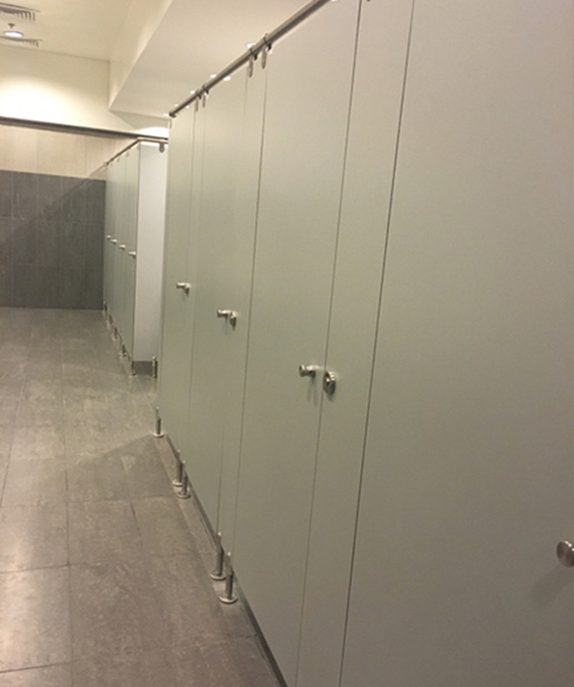 8002淺灰衛(wèi)生間隔斷會(huì)展中心案例